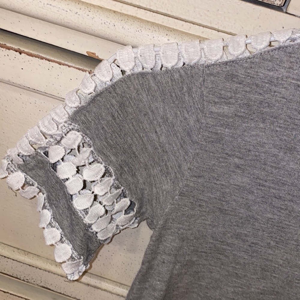 Copper Key girls youth size 6 shortsleeve gray shirt with white lace eyelet trim - Picture 3 of 8
